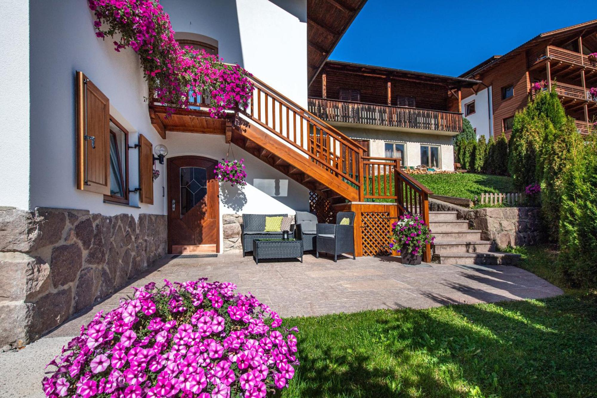 Apartment Sellablick Urtijëi Dış mekan fotoğraf
